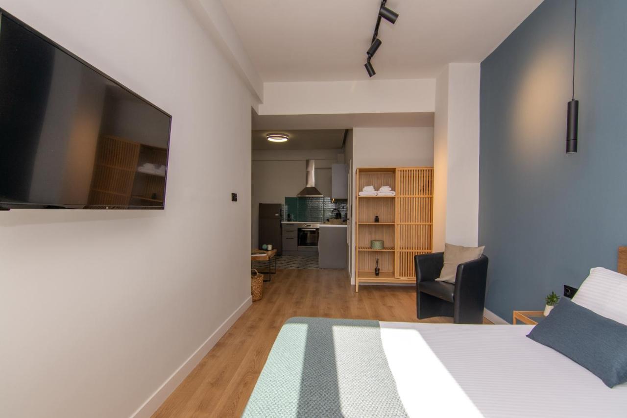 Studio 48, Cozy Apartment In Kalamata City Center Bagian luar foto