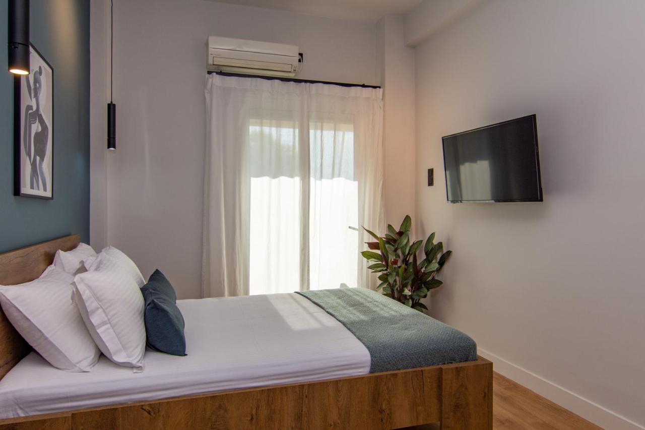 Studio 48, Cozy Apartment In Kalamata City Center Bagian luar foto